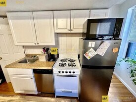 Building Photo - 348 North St