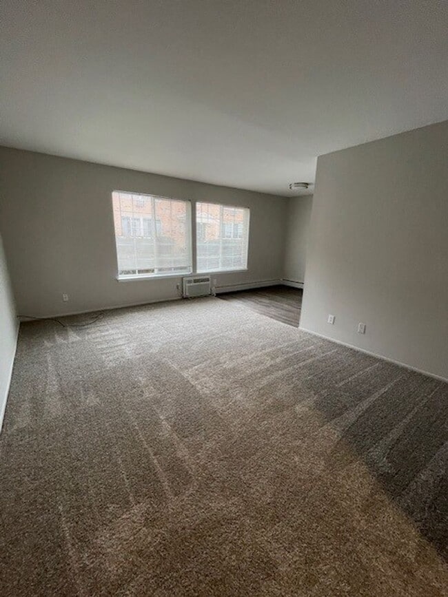 Interior Photo - Kensington Place Apartments