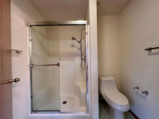 Building Photo - Bethany’s Deerfield Neighborhood – Spacious 3-Bedroom Home! | MOVE IN SPECIAL