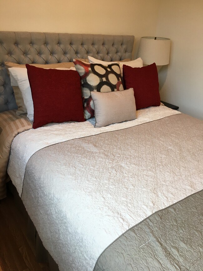 Building Photo - 5428 Colfax Ave