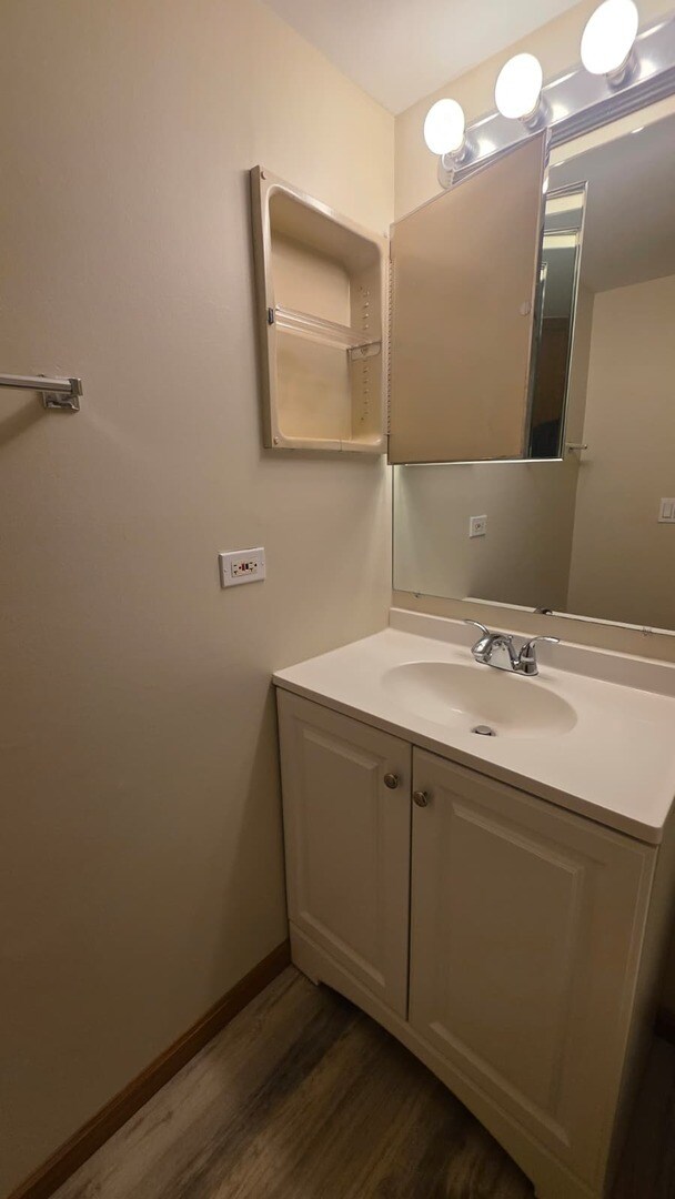 Building Photo - 620 Mallard Ct