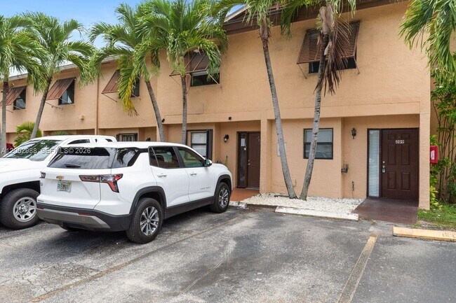 Building Photo - 6854 NW 173rd Dr