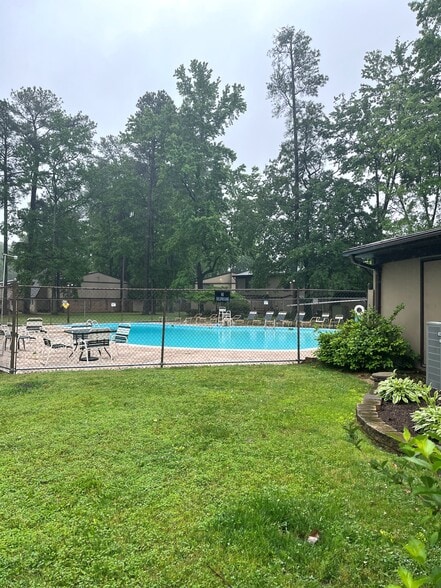 Community Pool - 1035 Willow Green Dr