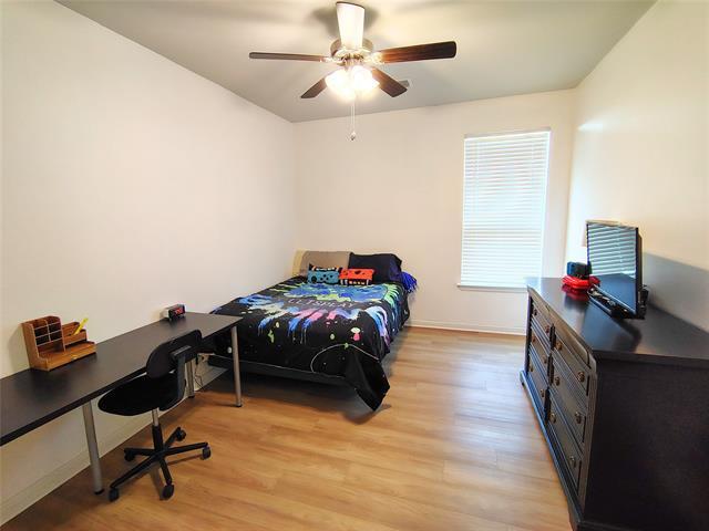 Building Photo - 423 Regatta Ln