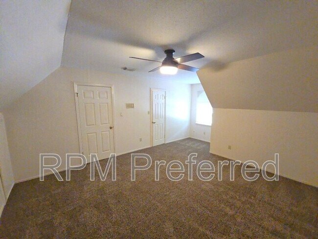 Building Photo - 12702 Ravensway Dr