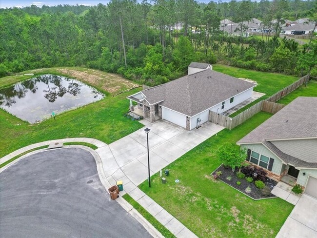 Building Photo - 18401 Elkwood Dr