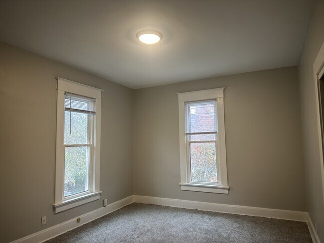 Building Photo - 2206 N 11th St