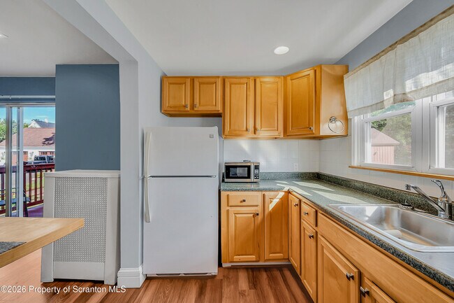 Building Photo - 1724 Monsey Ave