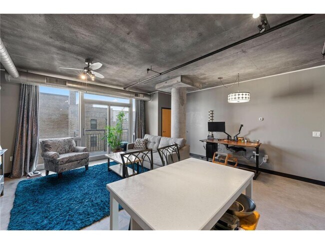 Building Photo - 730 N 4th St