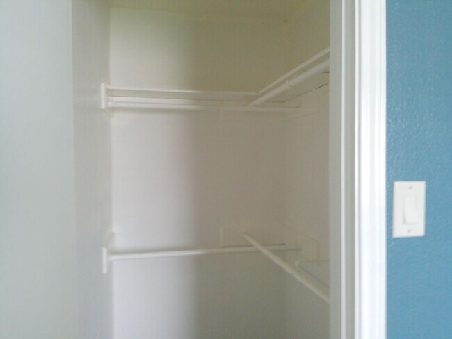 Building Photo - 2600 Alana Ln
