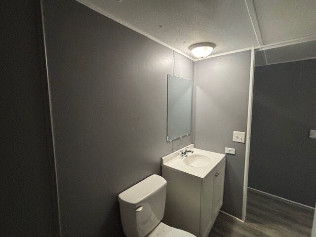 Building Photo - 831 N Pontiac Trail