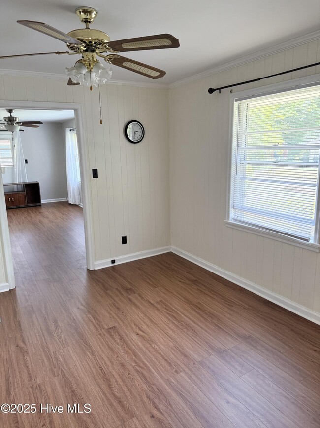Building Photo - 2703 Jackson Dr