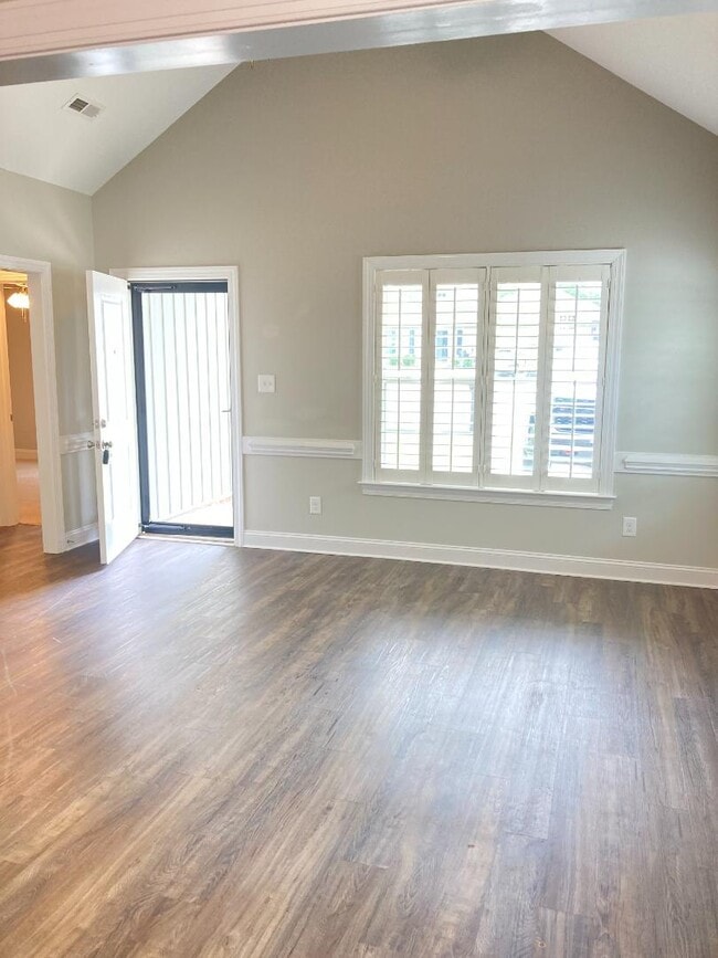 Building Photo - 3218 Marble Ct SW
