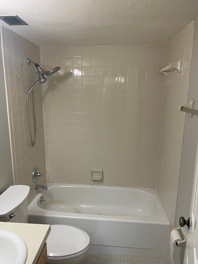 Building Photo - 235 6th St NW