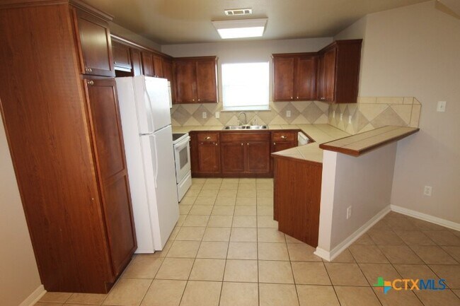 Building Photo - 1804 Walker Pl Blvd