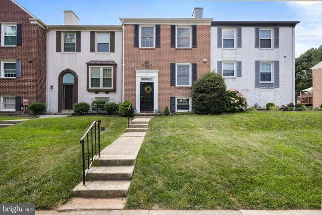 Building Photo - 11 Donagh Ct