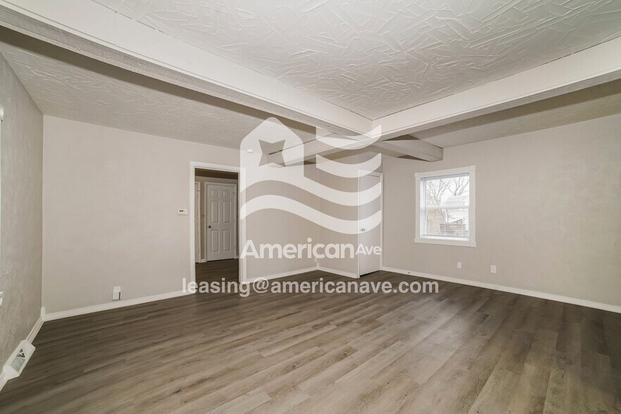 Building Photo - 500 Scenic Park Dr