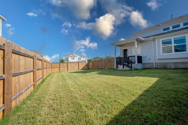 Building Photo - 2202 Rocoso Trl