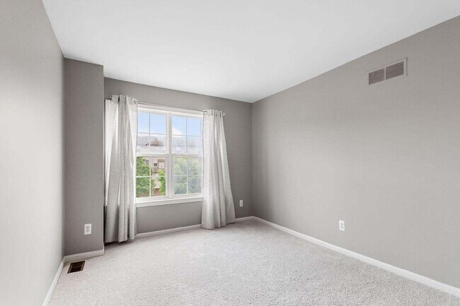 Building Photo - 2777 Barclay Way