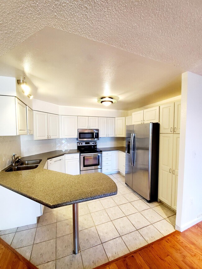 Building Photo - 1625 Larimer St