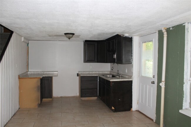Building Photo - 12170 McKelvey Rd