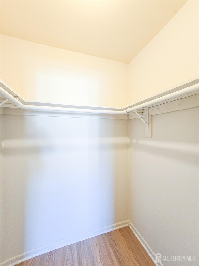 Building Photo - 1302 Bradley Ct