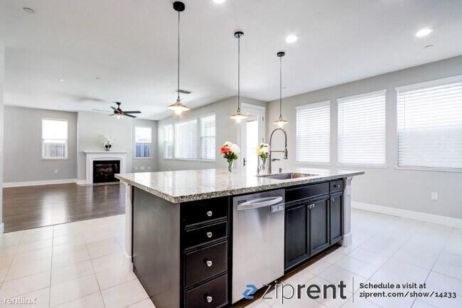 Building Photo - 4 br, 3 bath House - 1125 Berkshire Dr, La...