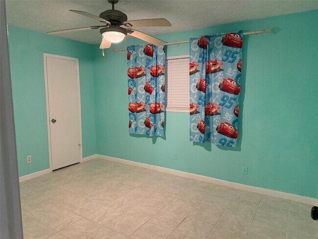 Building Photo - 9826 Sagewell Dr