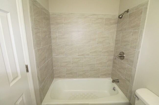 Building Photo - Remodeled Ranch Home in Steele Creek!