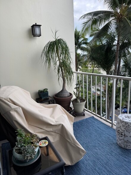 Building Photo - 666 Prospect St