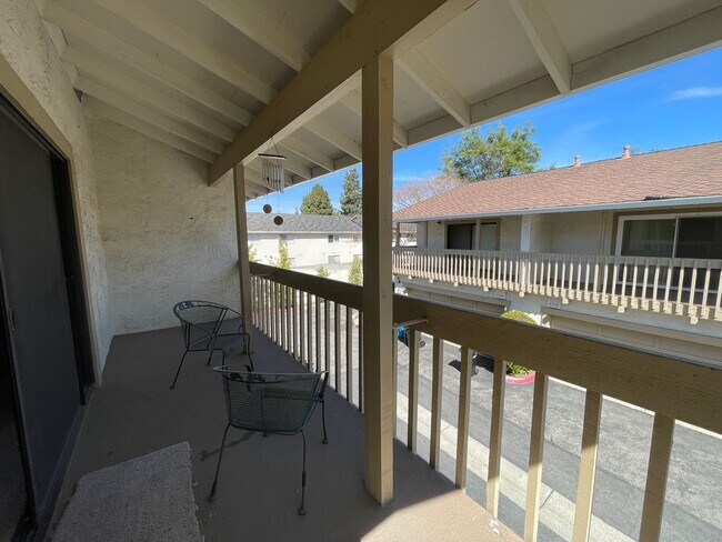 Building Photo - 3bd/2ba - Santa Clara Townhouse with 2 Car Garage