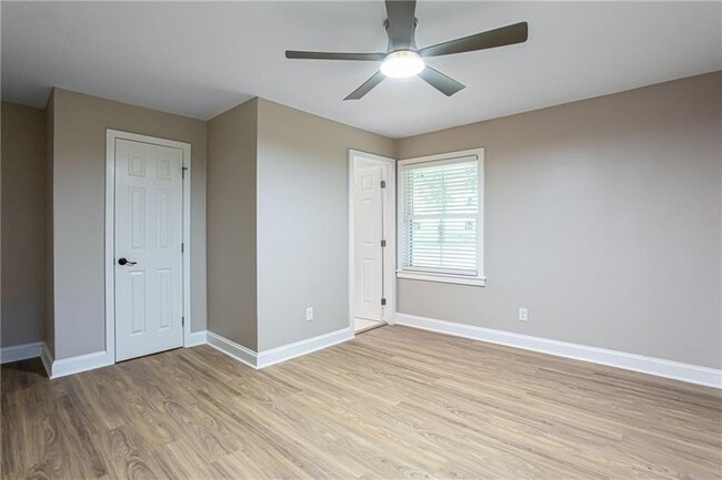 Building Photo - 629 Clairmont Cir