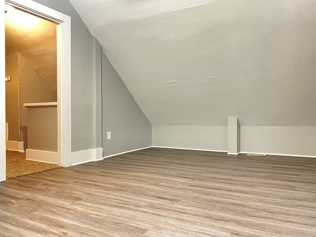 Building Photo - Updated 4 bed 2 bath house right in the heart of Benson.