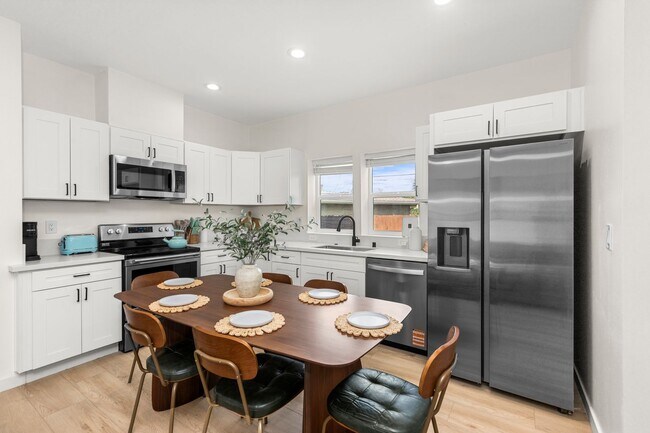 Building Photo - Brand new!