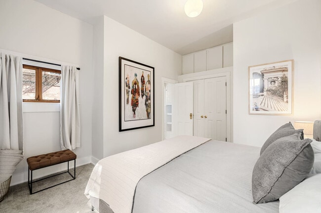 Building Photo - 1326 Broadway