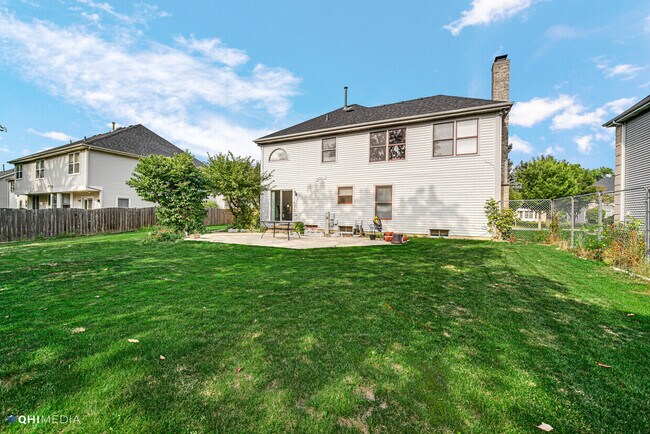 Building Photo - 2870 Roslyn Ln