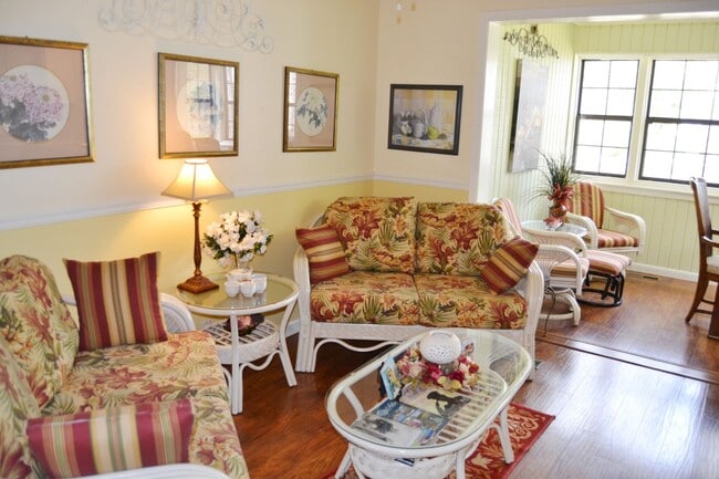 Building Photo - West Gate Area | Furnished | House