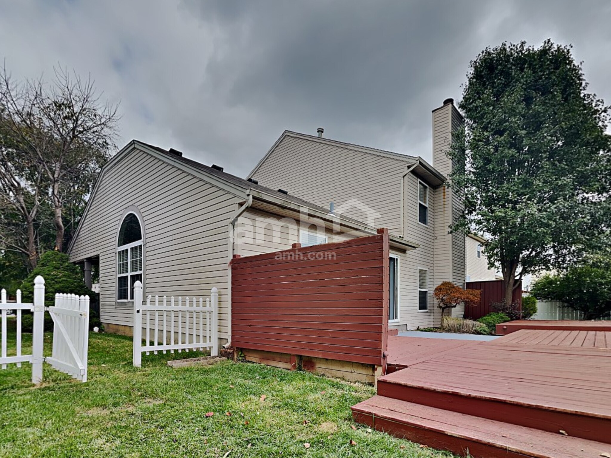 Building Photo - 333 Greenwood Ln