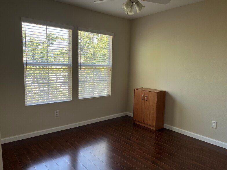 Bedroom #2 - 3595 Madison Cmn