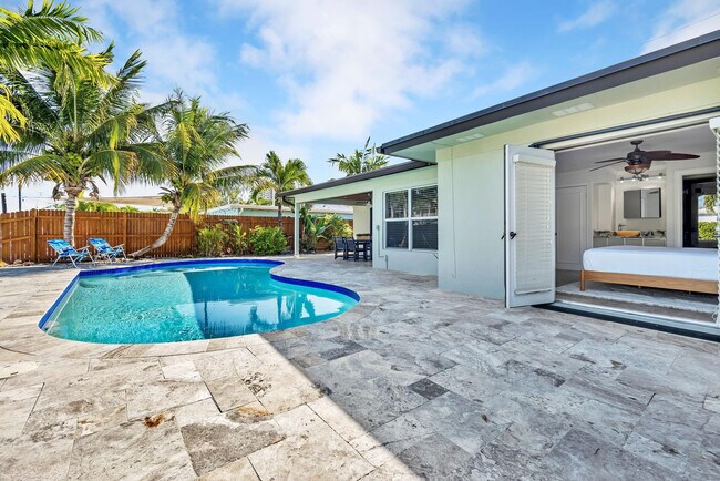 Building Photo - 2277 SE 15th St