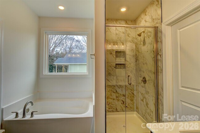 Building Photo - 197 Dale Dr