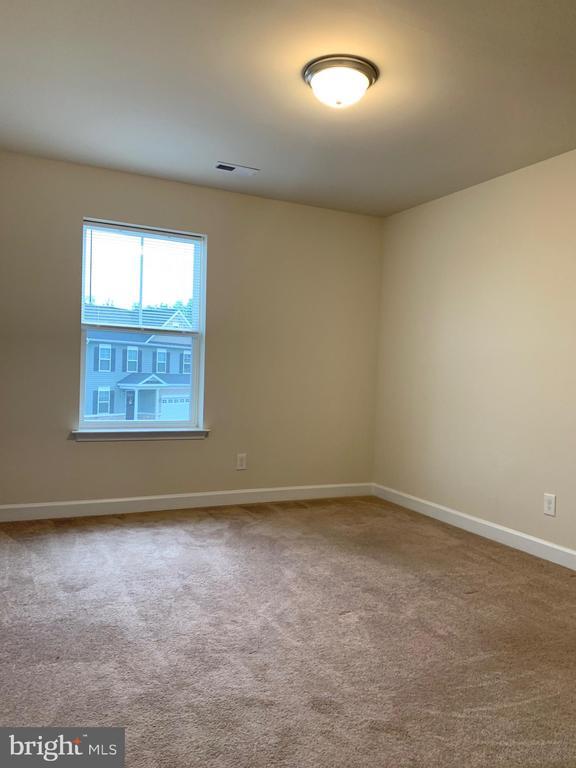 Building Photo - 6909 Lunette Ct