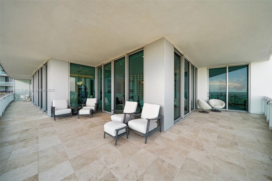 Building Photo - 10295 Collins Ave