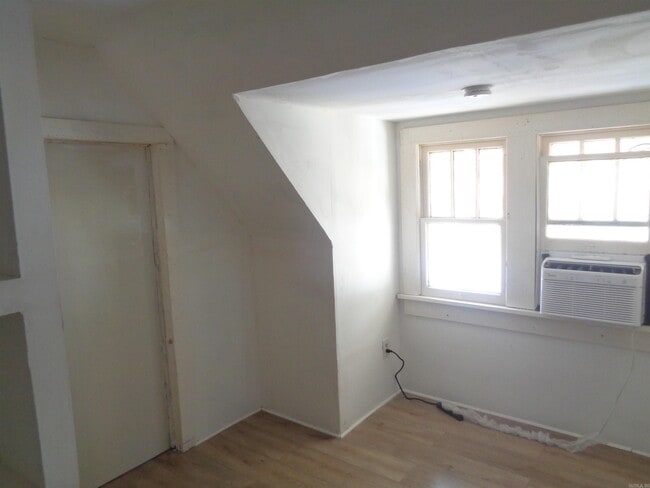 Building Photo - 1507 E 17th Ave