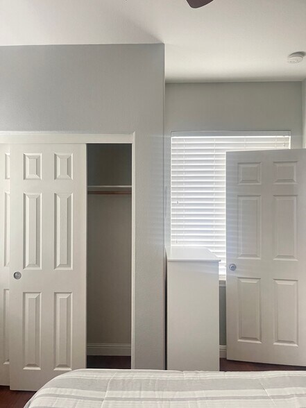 Building Photo - 8418 Lourenco Ln