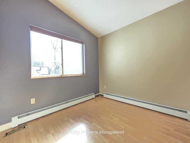 Building Photo - 116 Pine Trail