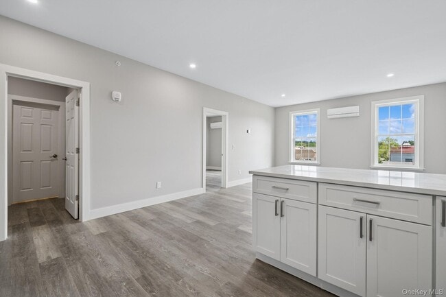 Building Photo - 153 Greenwich Ave