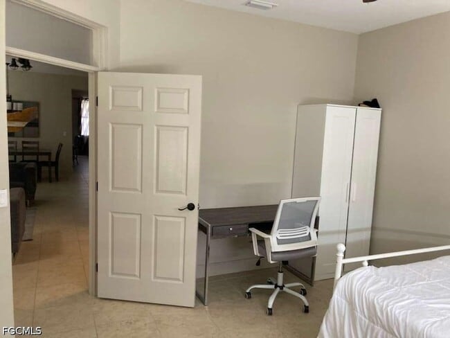 Building Photo - 2637 NW 1st St