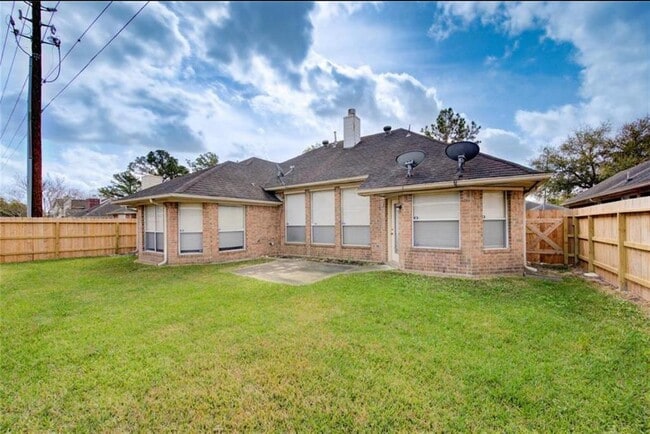 Building Photo - 13130 Georgetown Dr