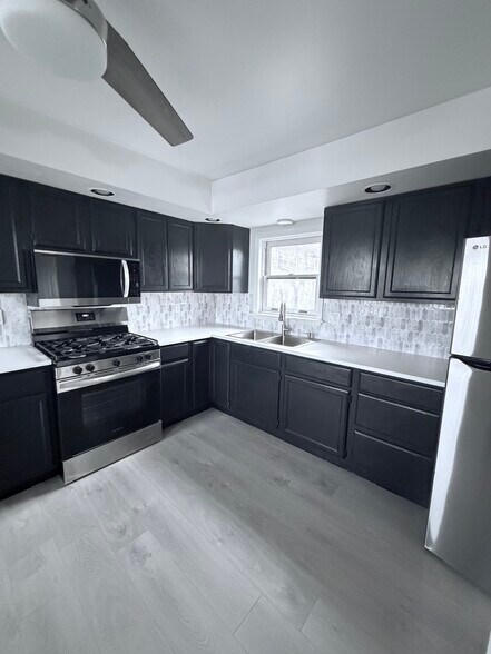 Building Photo - 338 Prestley Rd